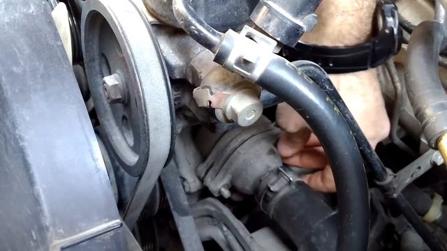 3RZ-FE coolant system flush and changing thermostat смотреть онлайн