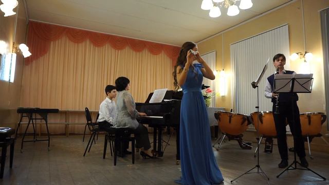 C. Saint- Saёns Tarantella for flute, clarinet and piano смотреть онлайн