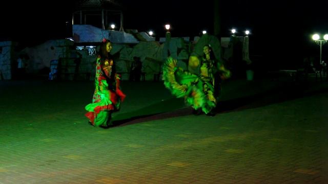 Геленджик, парк Олимп : контактный зоопарк,пивная вечеринка. 2014 смотреть онлайн