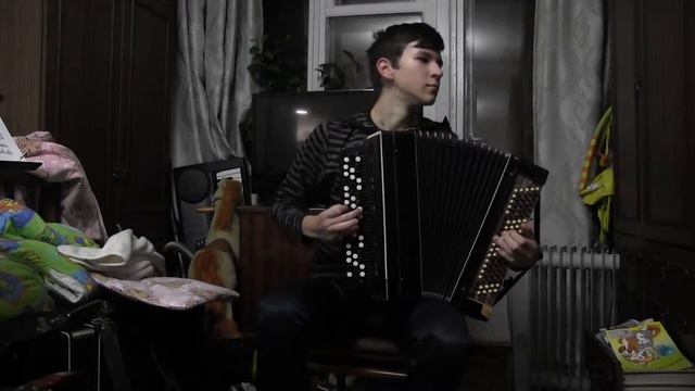 Под небом Парижа смотреть онлайн