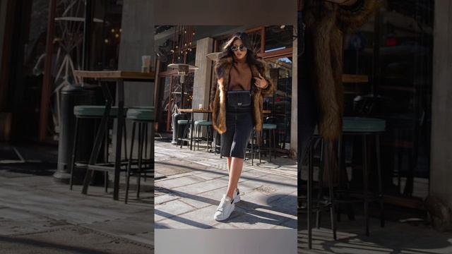 15 удобных и практичных вариантов с чем носить кроссовки зимой #shorts #shortvideo #кроссовки2023 смотреть онлайн