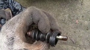 Замена рабочего цилиндра сцепления, со штивтом. Ауди 100 с3.