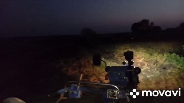 Мотоблок Скаут. Осенняя вспашка отвальным плугом. смотреть онлайн