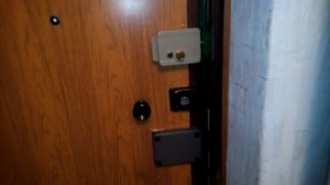 электрический замок на входную дверь