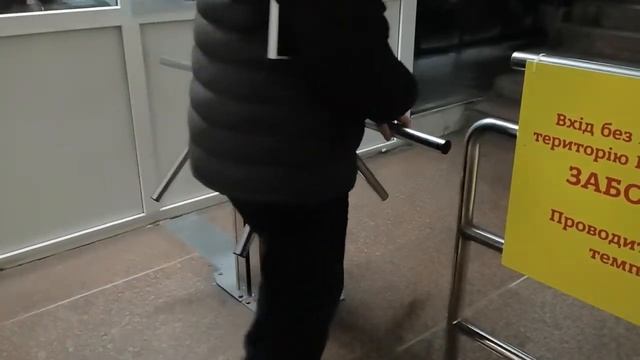 Полуавтоматический бесконтактный сканер превышения температуры смотреть онлайн