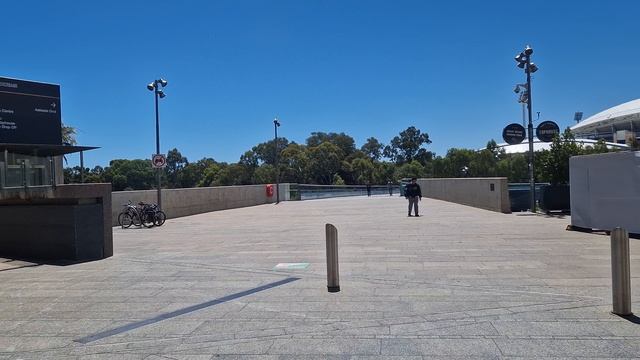 Adelaide City Centre смотреть онлайн