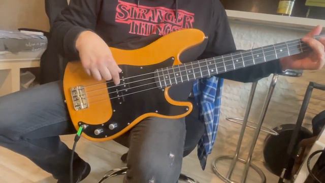 Mickey Mouse P bass Demo смотреть онлайн