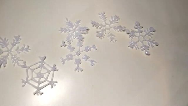 Снежинки из клея смотреть онлайн