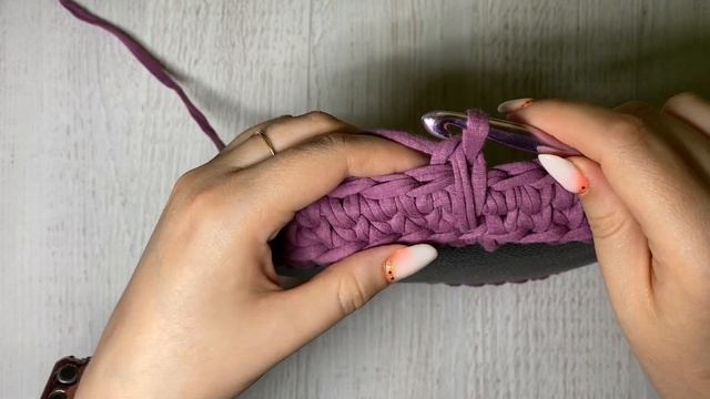 СУМКА ТОРБА ИЗ ТРИКОТАЖНОЙ ПРЯЖИ смотреть онлайн