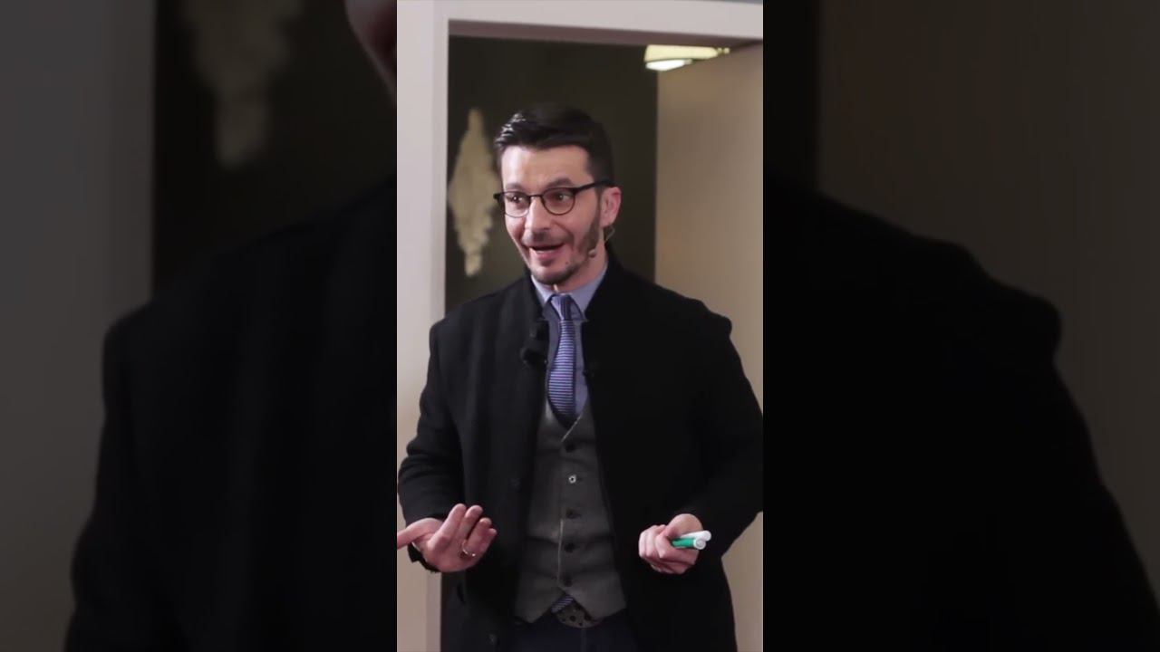 не любит смотреть онлайн