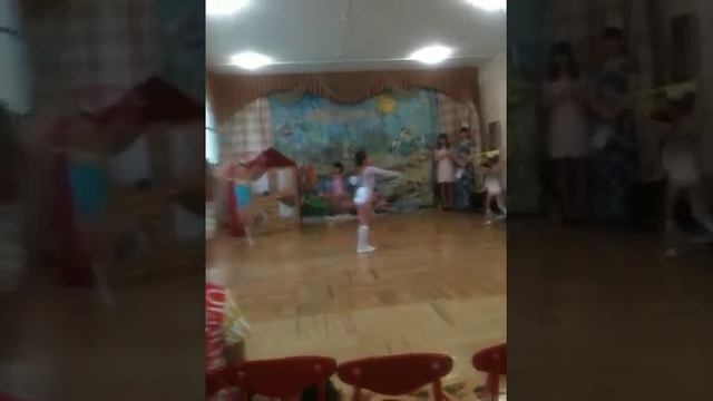 Танец "Хула-хуп" в детском саду. смотреть онлайн