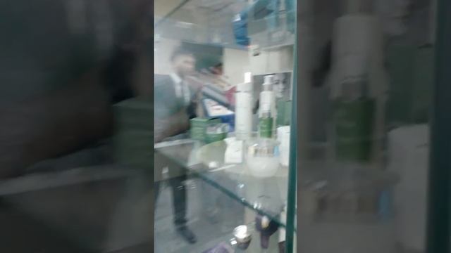 Сервисный центр в Иркутске. Здесь можно делать фсёё:сделать заказ,получить его,попробовать продукци смотреть онлайн