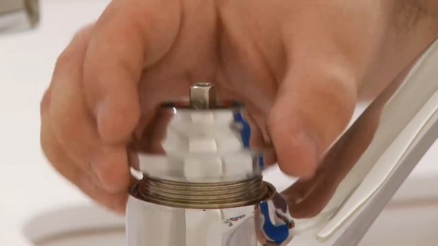 Stop Faucet Handle Leaking - How To Replace A Kitchen Faucet Valve