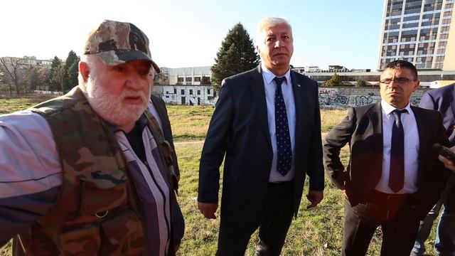 Ден 8 : Полиция и Военни влизат в бункера под парка зад хотел Санкт Петербург