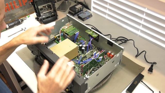 The Tandy Optimus DCT- 2000 DCC Repair. A very unique design. смотреть онлайн