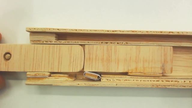 Если ишете как сделать скрытый клинок вот смотреть онлайн