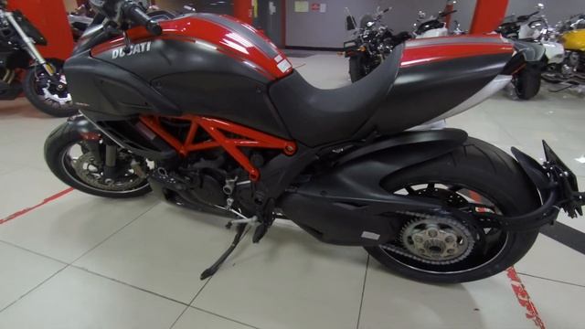 Мотоцикл DUCATI DIAVEL CARBON Арт. S51442 Мотосалон Мегамото смотреть онлайн