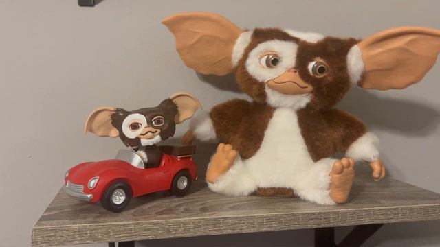 GREMLINS: Gizmo смотреть онлайн