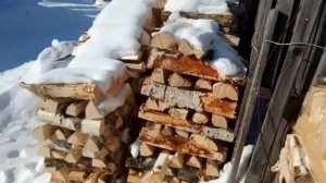 Как сложить поленницу дров?
