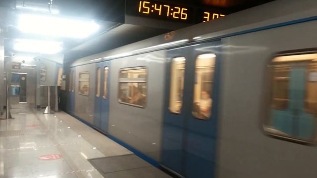 81-760/761 Ока На станции Говорово смотреть онлайн