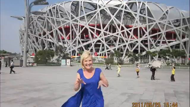 Пекин , Олимпийская деревня 2011 год. смотреть онлайн