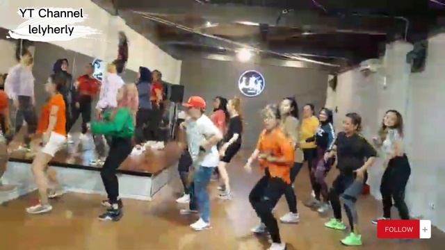 COSITA LINDA - JENCARLOS x PITBULL MOOMBAHTON | DANCE | CARDIO | ZUMBA | WORKOUT | LELY HERLY смотреть онлайн