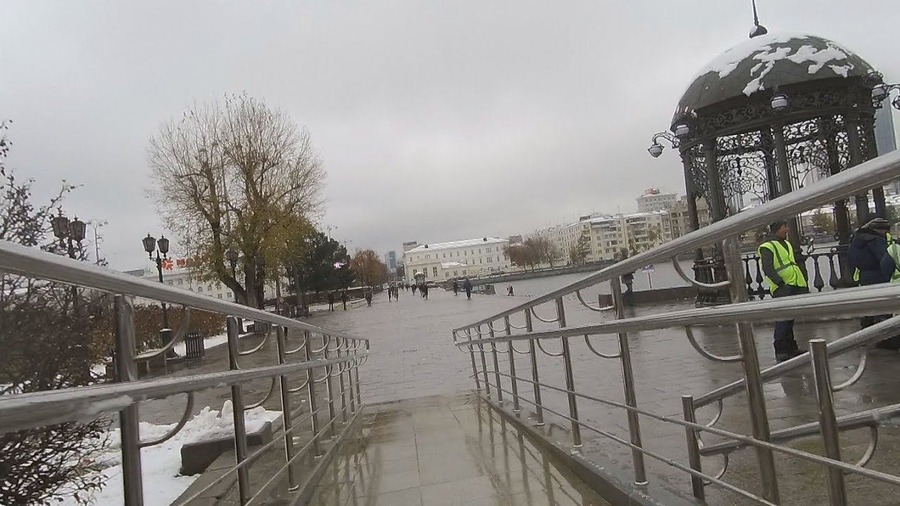 Осенний велотрип по Екатеринбургу. Первый снег. Уралмаш - Плотинка.