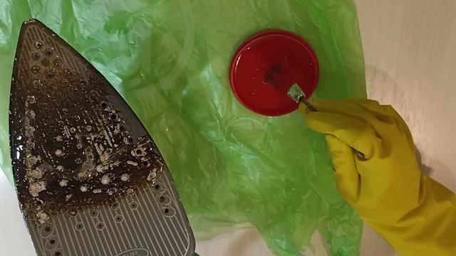 Как почистить утюг легко и быстро средством для духовок и плит смотреть онлайн