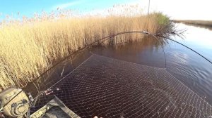 Рыбалка 2022 на паук с лодки. Рыбалка на сазана. Рыбалка весной. Рыбалка на паук. Рыбалка весной.