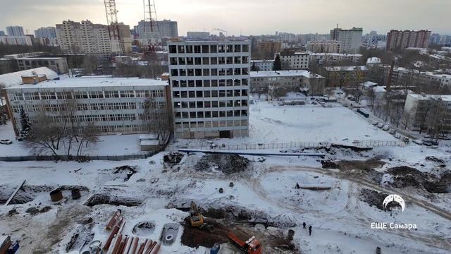 Строительство четырехполосной дороги на улице 22 Партсъезда от Ново Садовой до Московского шоссе смотреть онлайн