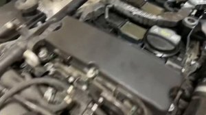 Mercedes Benz w212 M271 turbo стучит мотор на прогретом двигателе, в чем может быть проблема?