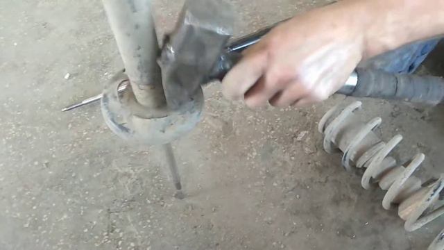 Меняем задние амортизаторы в Черри Амулет смотреть онлайн