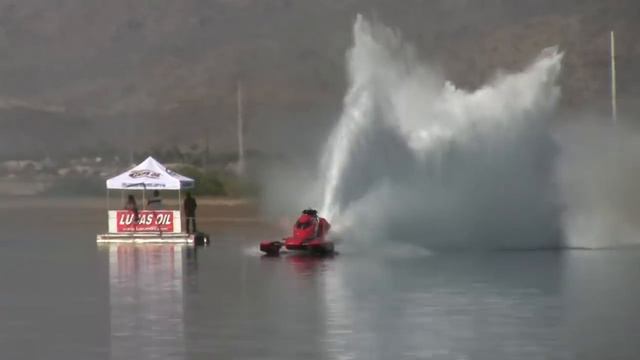 Супер старт! Мощьный катер смотреть онлайн