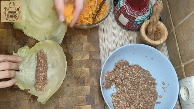 Капустная улитка, с мясом и овощами в заливке. Отличное сочетание мяса и капусты!.mp4 смотреть онлайн