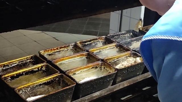 Как пекут самый популярный хлеб в Тихорецке смотреть онлайн