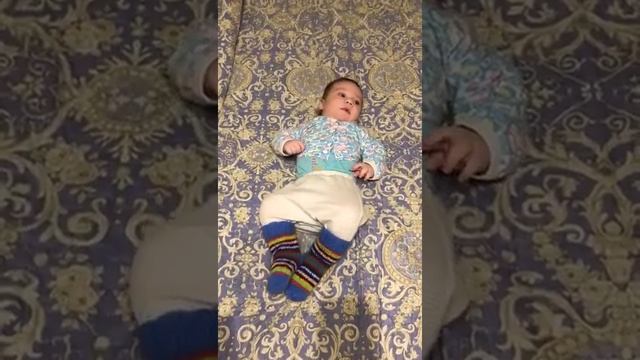 Малыш взорвет интернет! Танец под классическую музыку! смотреть онлайн