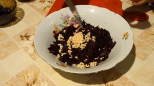 Салат из свёклы, чернослива, изюма, чеснока! Beet salad, prunes, raisins, garlic!
