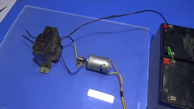 how to make 12v to 220v inverter 100 watt without any circuit with dc motor