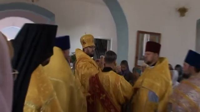 В пгт Тисуль освящен новый храм "Троеручица" смотреть онлайн