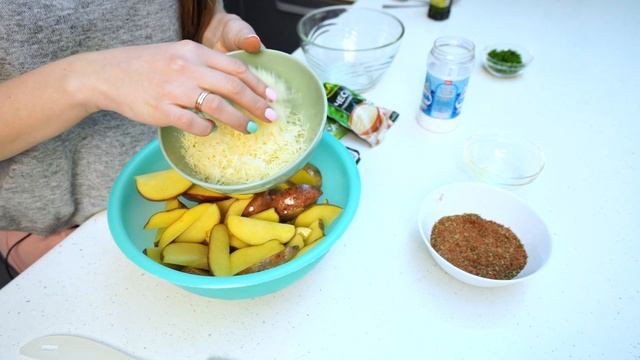 Очень вкусная Картошка по деревенски/обед/Картошка запеченная в духовке/хрустящий картофель смотреть онлайн