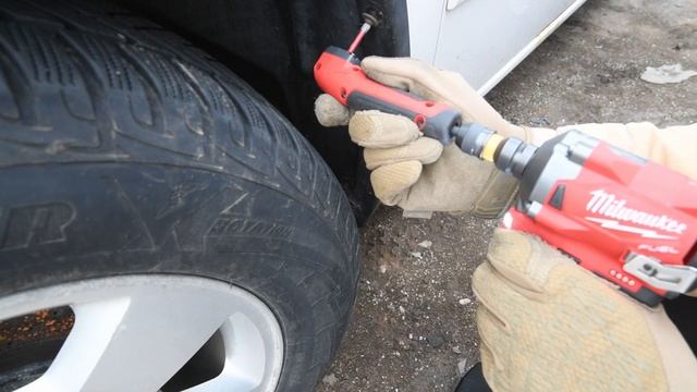 Dewalt DCF601 Vs. Milwaukee Stubby Impact Wrench