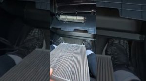 Замена салонного фильтра Тойота Хайлендер