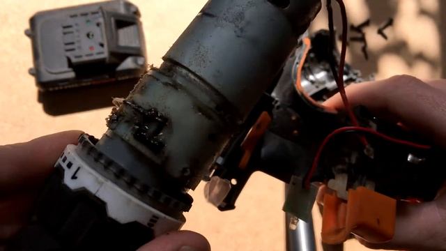 Шуруповерт Intertool WT 0314. Ремонт кнопки пуска смотреть онлайн