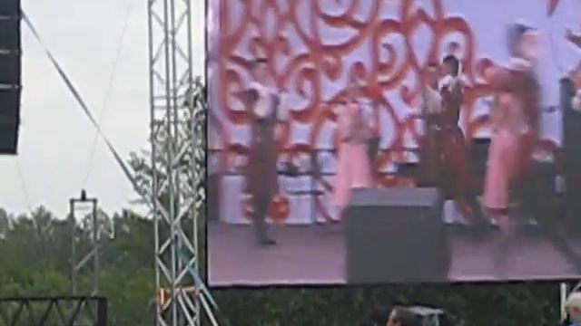 Ансамбль МАЛЕНЬКИЙ ДЖИГИТ Фольклорный танец смотреть онлайн