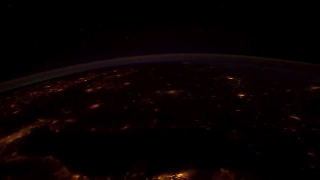 ISS HD Live - відео з камер на борту МКС. смотреть онлайн
