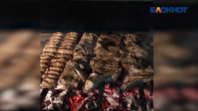 Открыто: летняя площадка кафе ждет гостей смотреть онлайн