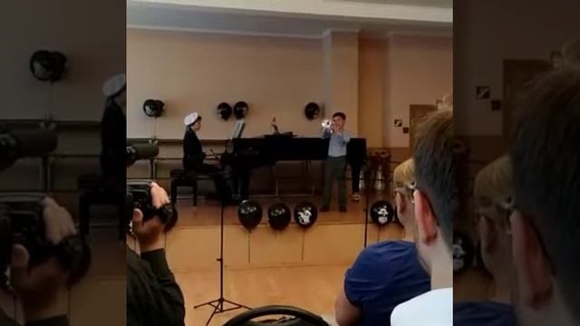 Юра, "Старинная французкая", труба, май 2018 смотреть онлайн