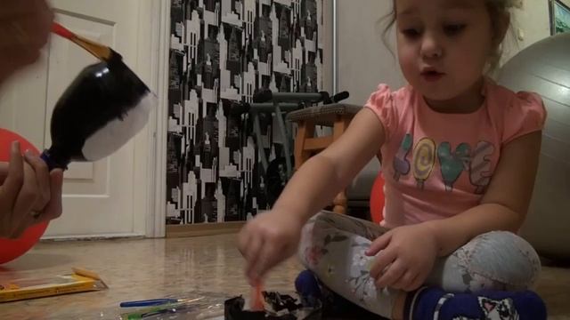 Ника Клубника и поделка пингвин. Nika Strawberry and a penguin. смотреть онлайн