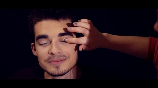 Делаем натурала из милого мальчика смотреть онлайн