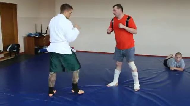 Связки ударов и сваливания карате. смотреть онлайн